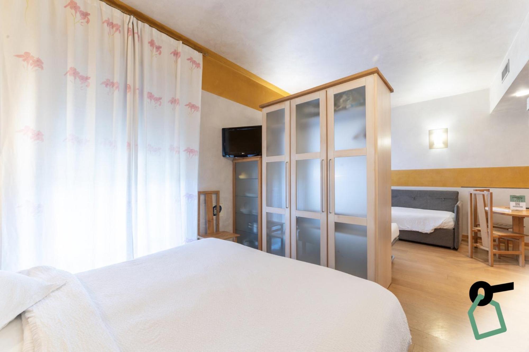 Hotiday Discovery - Residence Verona Buitenkant foto